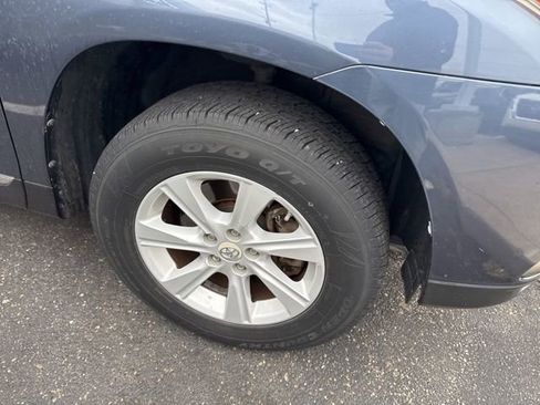 Used 2012 Toyota Highlander SE w/ Tow Pkg AWD/4WD image 25