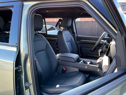 Used 2025 Land Rover Defender 110 S image 10