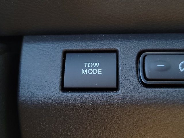 Used 2025 Nissan Frontier SV w/ SV Convenience Package RWD image 30