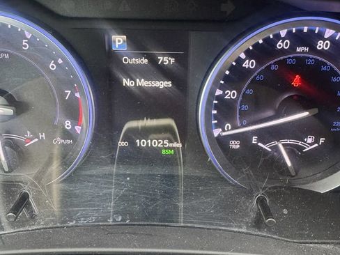 Used 2017 Toyota Highlander XLE FWD image 1
