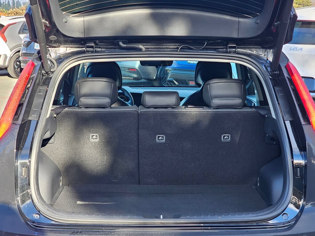 Certified 2023 Kia Niro Wind w/ Wind Preserve Package FWD image 28