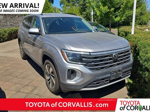 Used 2025 Volkswagen Atlas SE AWD/4WD image 1