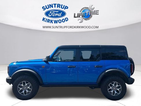 Used 2025 Ford Bronco Badlands AWD/4WD image 2