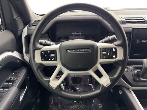 Used 2025 Land Rover Defender 110 S image 54
