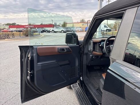 Used 2024 Ford Bronco Outer Banks image 10