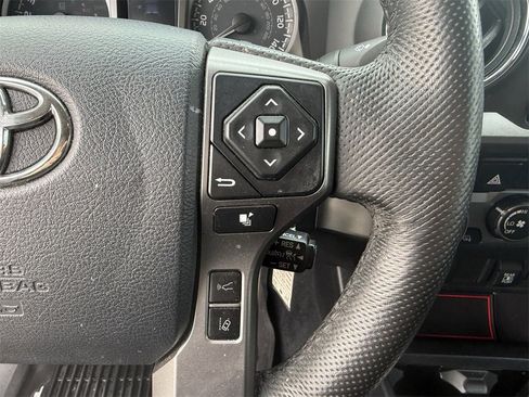 Used 2020 Toyota Tacoma SR5 image 14