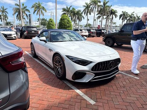 Used 2025 Mercedes-Benz SL 55 AMG 4MATIC image 1