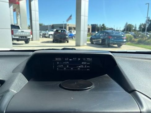 Used 2020 Subaru Forester Premium AWD/4WD image 16
