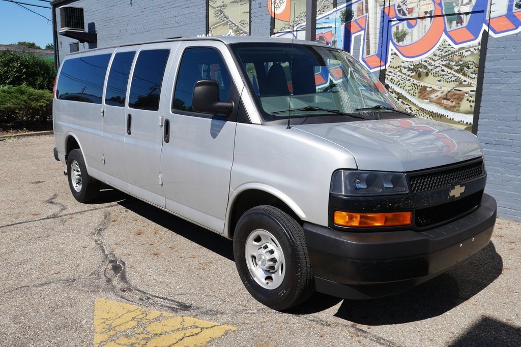 Used 2023 Chevrolet Express 3500 LS RWD image 16