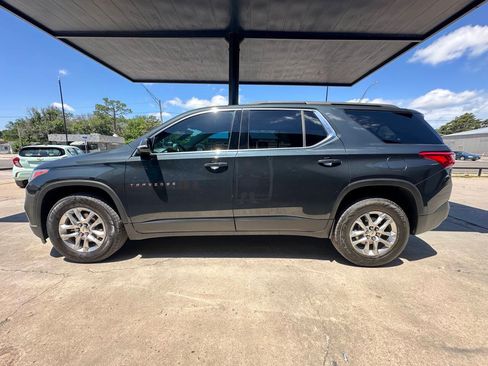 Used 2020 Chevrolet Traverse LT FWD image 5