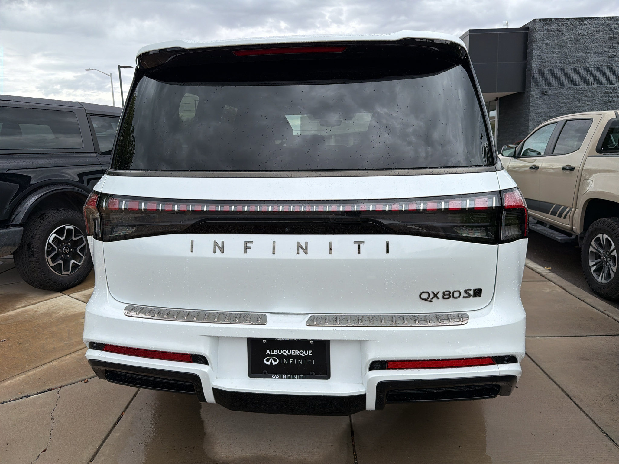 Used 2026 INFINITI QX80 4WD image 5