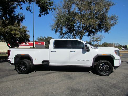 Used 2021 GMC Sierra 3500 Denali w/ Denali Ultimate Package image 16