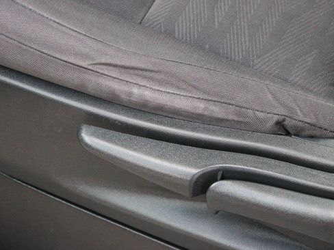 Used 2022 Nissan Frontier S image 20