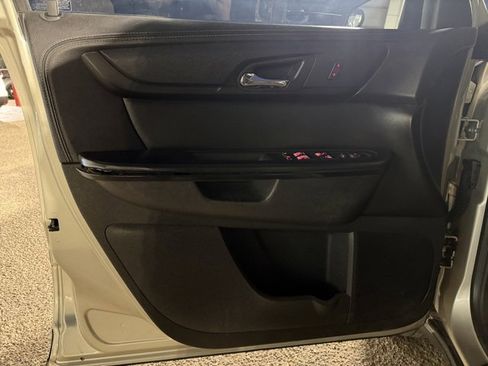 Used 2016 GMC Acadia SL image 10