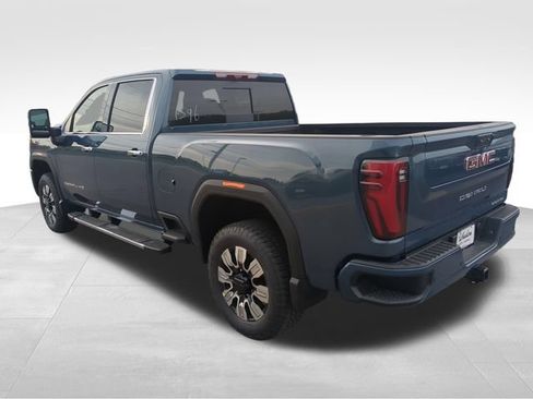 New 2026 GMC Sierra 2500 Denali w/ Denali Reserve Package AWD/4WD image 3