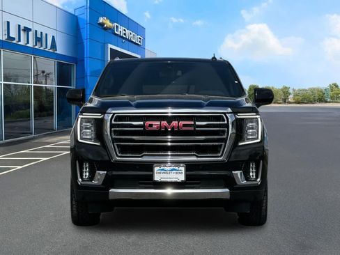 Used 2023 GMC Yukon XL SLT AWD/4WD image 10