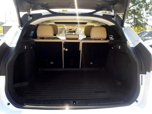 Used 2018 Jaguar F-PACE Prestige image 28