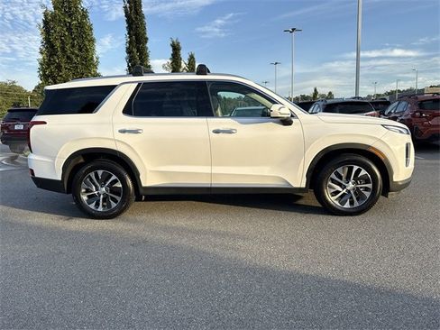Used 2022 Hyundai Palisade SEL image 2