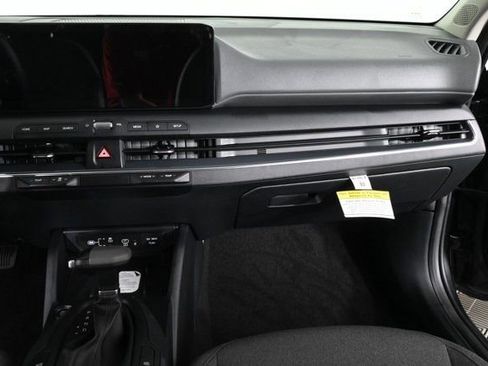 New 2025 Kia K4 EX FWD image 18