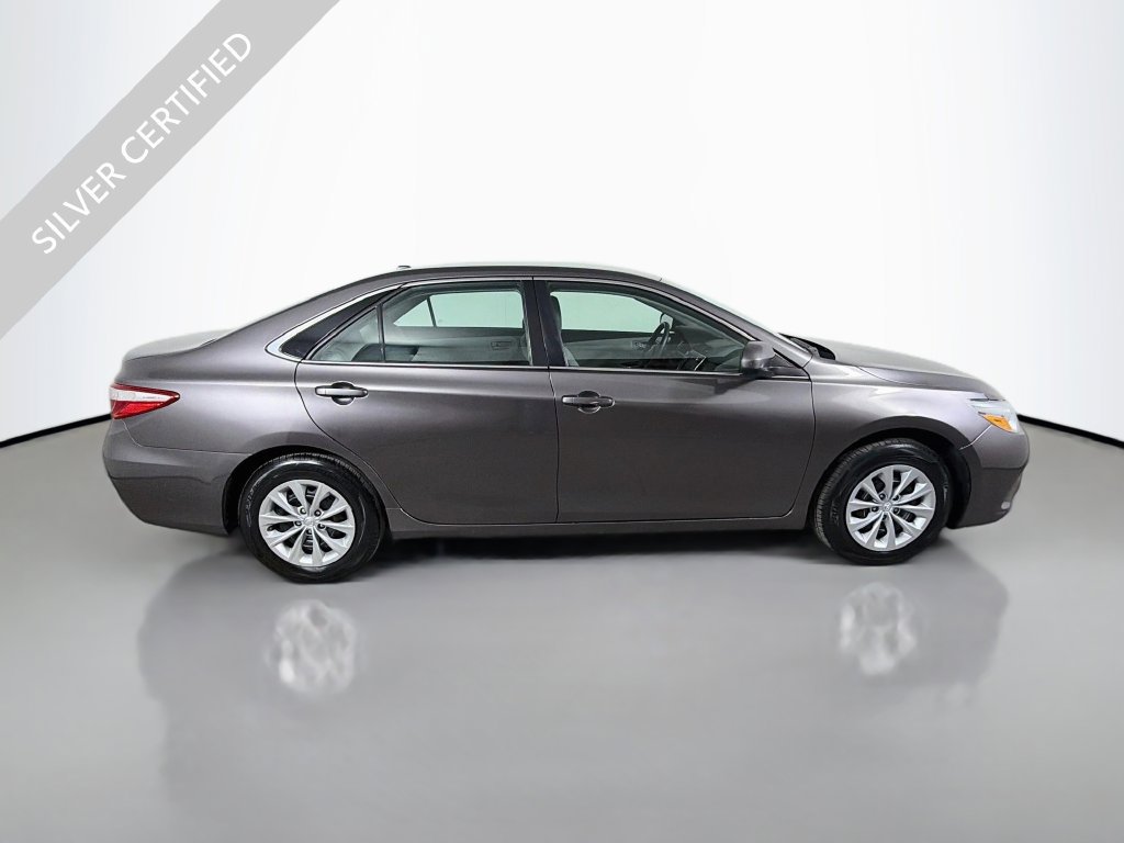 Used 2017 Toyota Camry LE FWD image 5