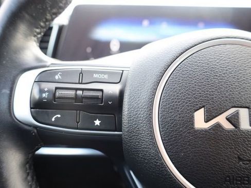 Used 2023 Kia Sportage SX image 25