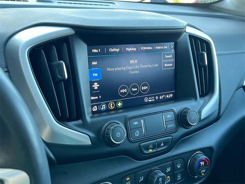 Used 2022 GMC Terrain SLT image 15
