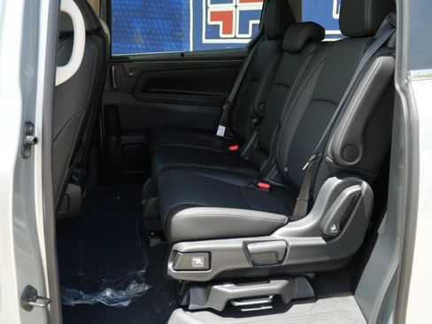 New 2026 Honda Odyssey EX-L image 16