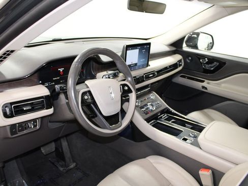 Used 2023 Lincoln Aviator Reserve w/ Equipment Group 201A image 24