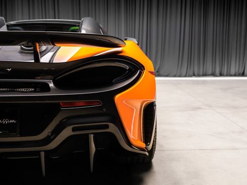 Used 2020 McLaren 600LT Spider RWD image 36