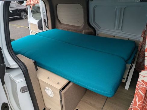 Used 2021 Ford Transit Connect XL image 34