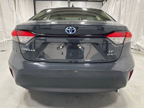 Used 2025 Toyota Corolla LE FWD image 6