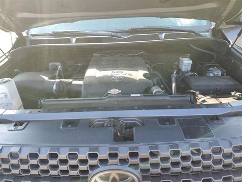 Used 2019 Toyota Tundra SR5 w/ SR5 Upgrade Package image 7