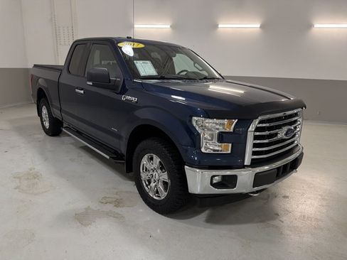 Used 2017 Ford F150 XLT w/ Equipment Group 302A Luxury AWD/4WD image 4