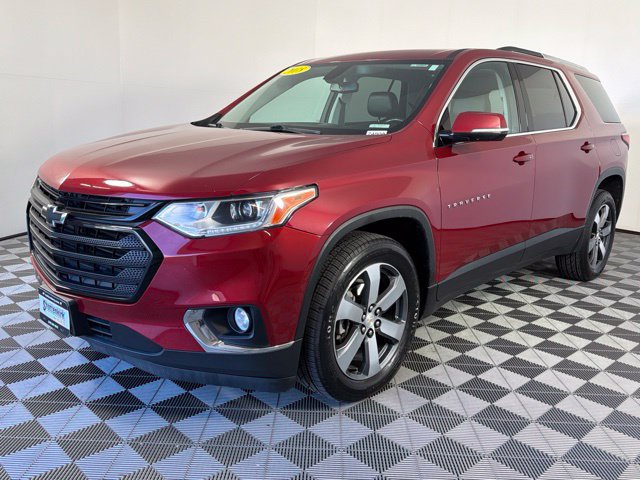 Used 2018 Chevrolet Traverse LT w/ LPO, Black Accent Package AWD/4WD image 2