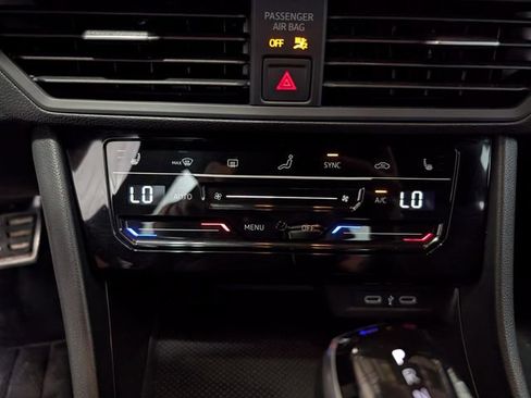 Used 2025 Volkswagen Jetta Sport FWD image 20
