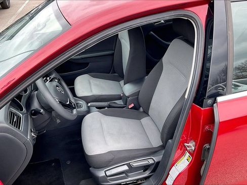 Used 2017 Volkswagen Jetta S image 34
