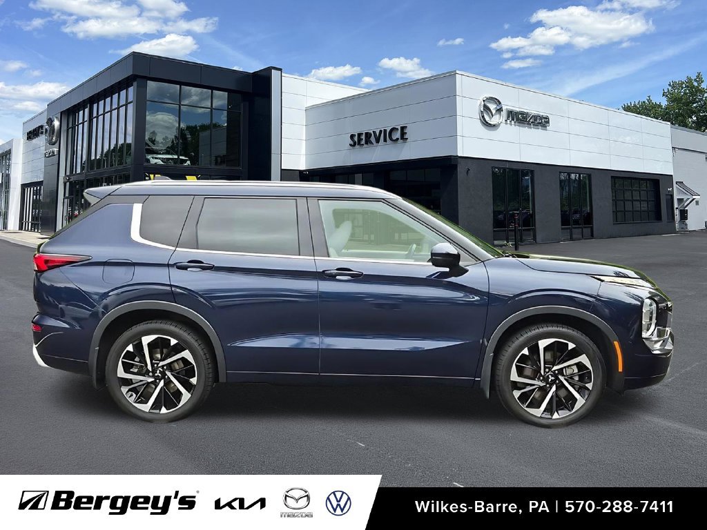 Used 2023 Mitsubishi Outlander SEL AWD/4WD image 5