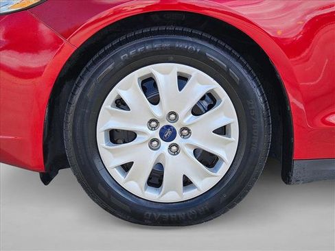 Used 2020 Ford Fusion S image 23