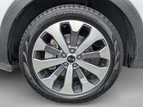 Used 2020 Kia Telluride S FWD image 9