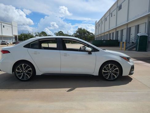 Used 2021 Toyota Corolla SE w/ Carpet Mat Package (TMS) FWD image 4