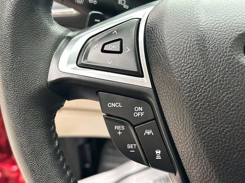 Used 2020 Ford Edge Titanium w/ Equipment Group 301A AWD/4WD image 32