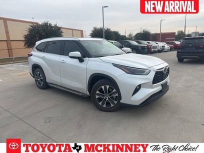 Used 2022 Toyota Highlander XLE