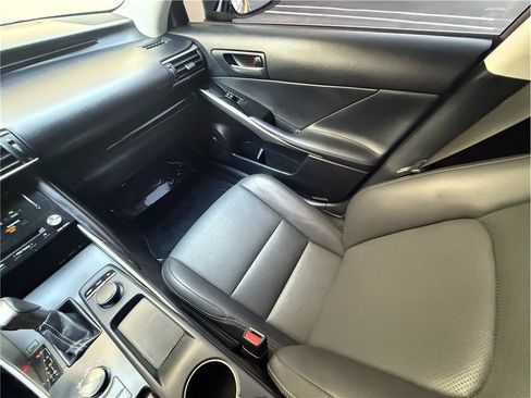 Used 2017 Lexus IS 200t RWD image 12
