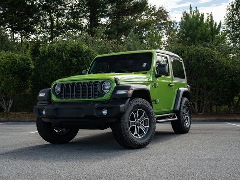 Used 2025 Jeep Wrangler Sport AWD/4WD image 1