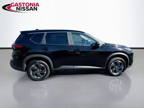 Used 2025 Nissan Rogue SV AWD/4WD image 10