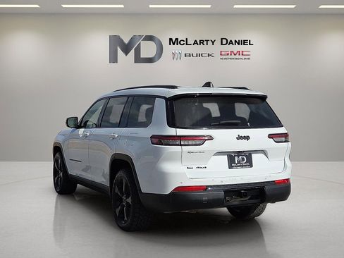 Used 2021 Jeep Grand Cherokee L Laredo image 4