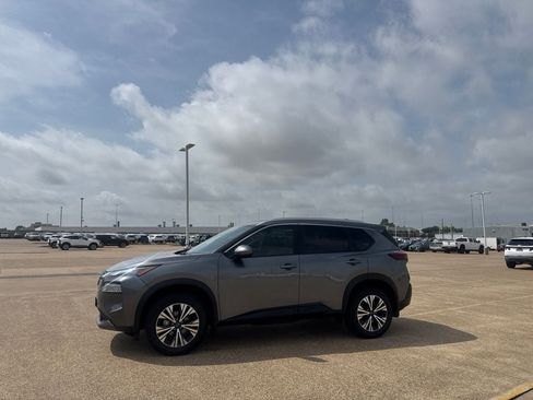 Certified 2023 Nissan Rogue SV w/ SV Premium B Package FWD image 12