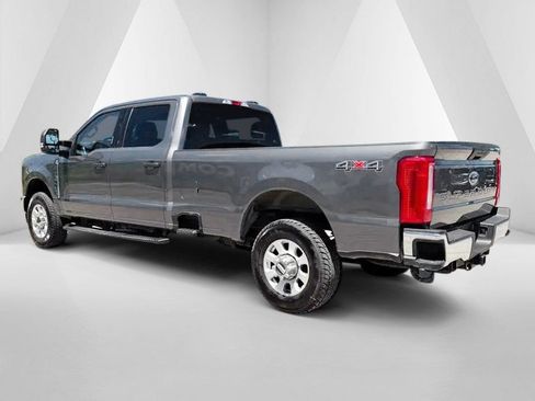 Used 2023 Ford F250 XLT AWD/4WD image 5