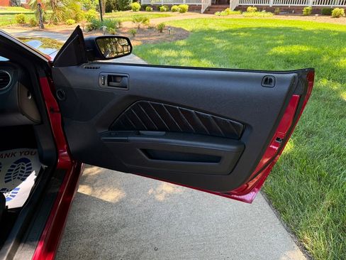 Used 2013 Ford Mustang Coupe RWD image 53
