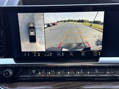 Used 2025 Chevrolet Silverado 2500 LT w/ Trail Boss Package AWD/4WD image 17